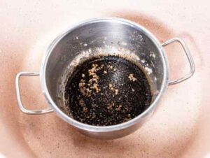 leégett edény tisztítása