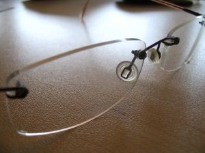 Vékonyított szemüveglencse